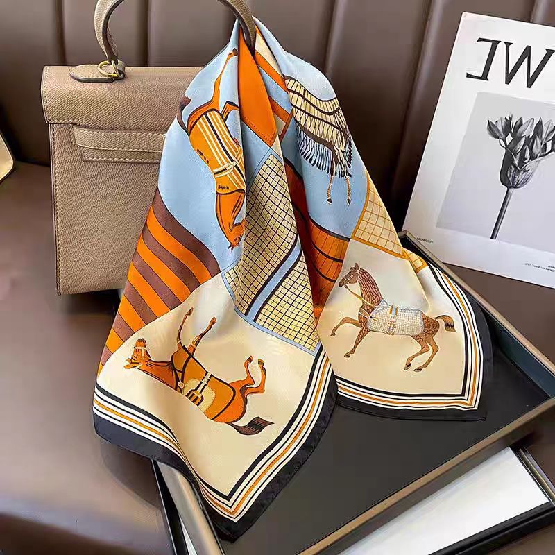 Pañuelo Cuadrado de Lujo 100%  - Luxury Bags Expensive reseña y precio