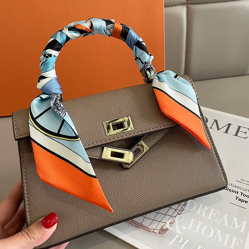 Bufanda con correa para bolso  - Luxury Bags Mini reseña y precio