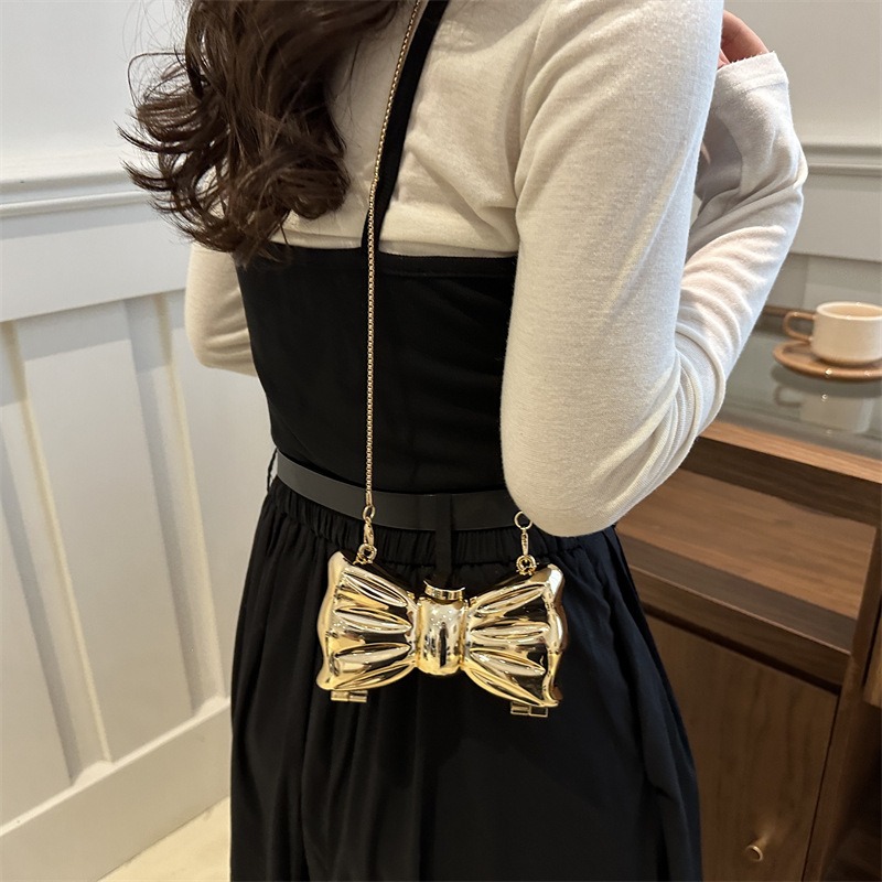 Mini bolso de mano de Metal de - Luxury Bags Expensive reseña y precio